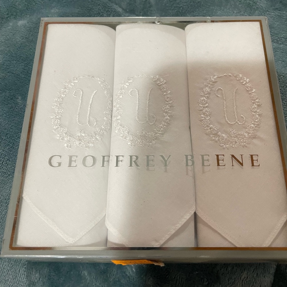 Set of 3 Geoffrey Bean handkerchiefs - Letter “U”